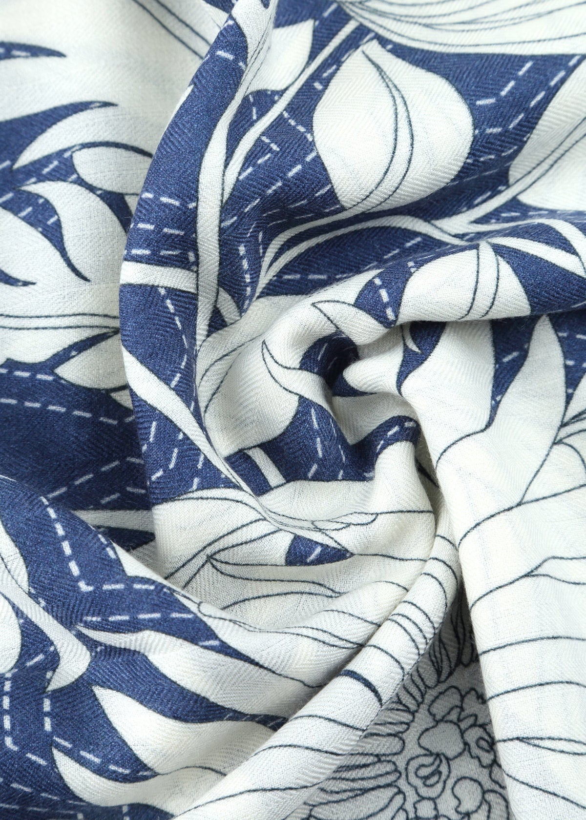 Amorosa Scarf