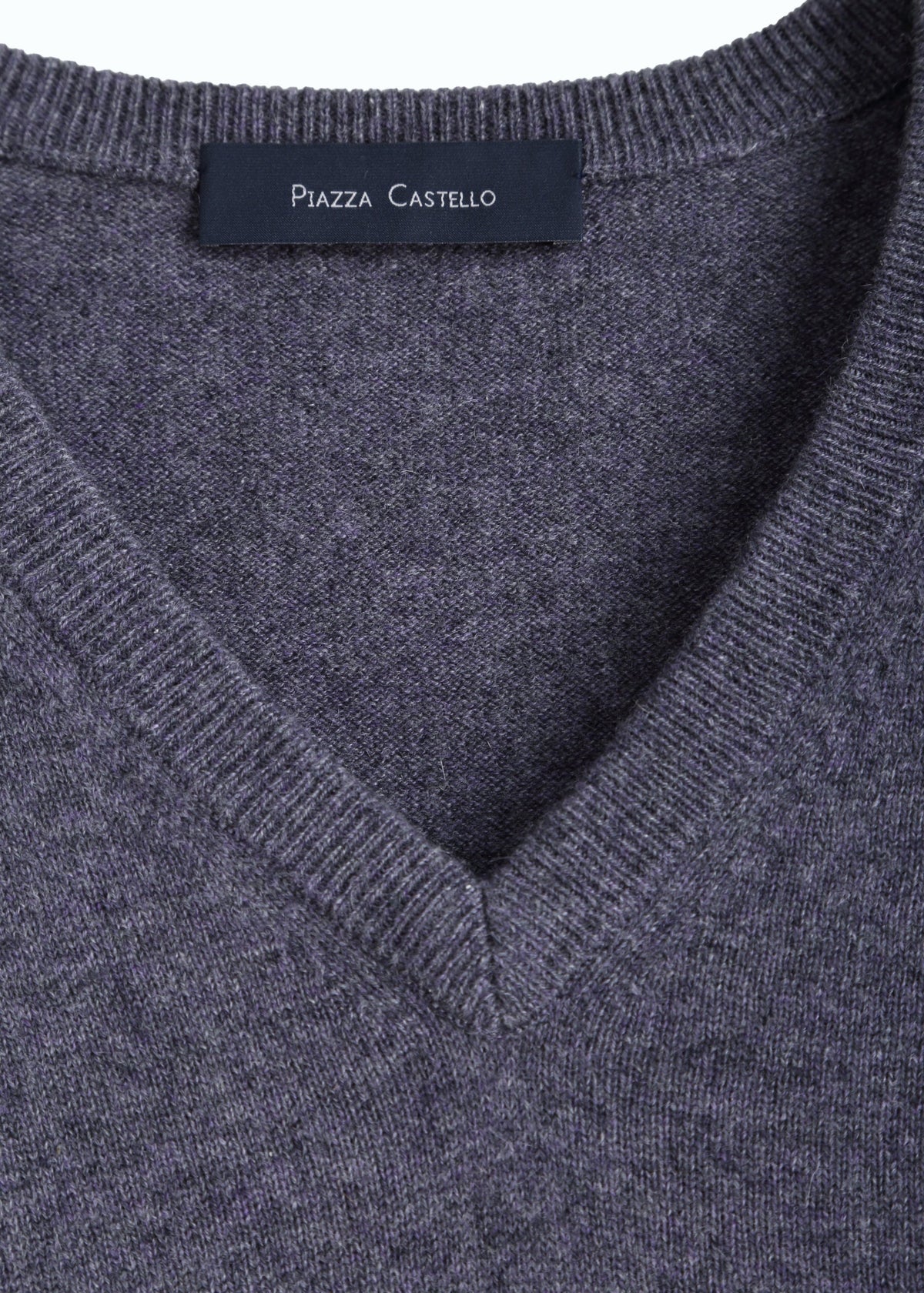 Rubeno V-Neck Jumper