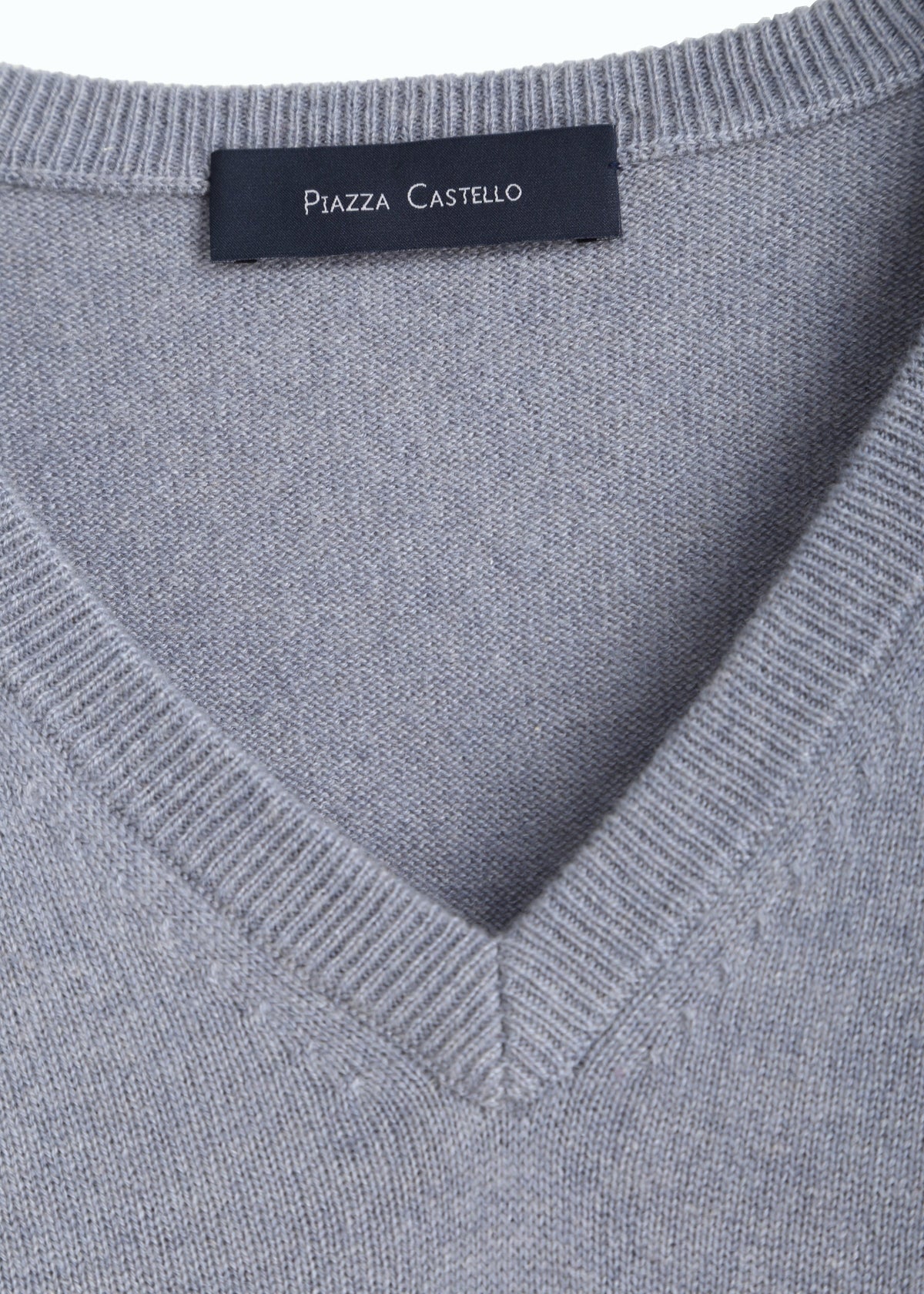 Rubeno V-Neck Jumper