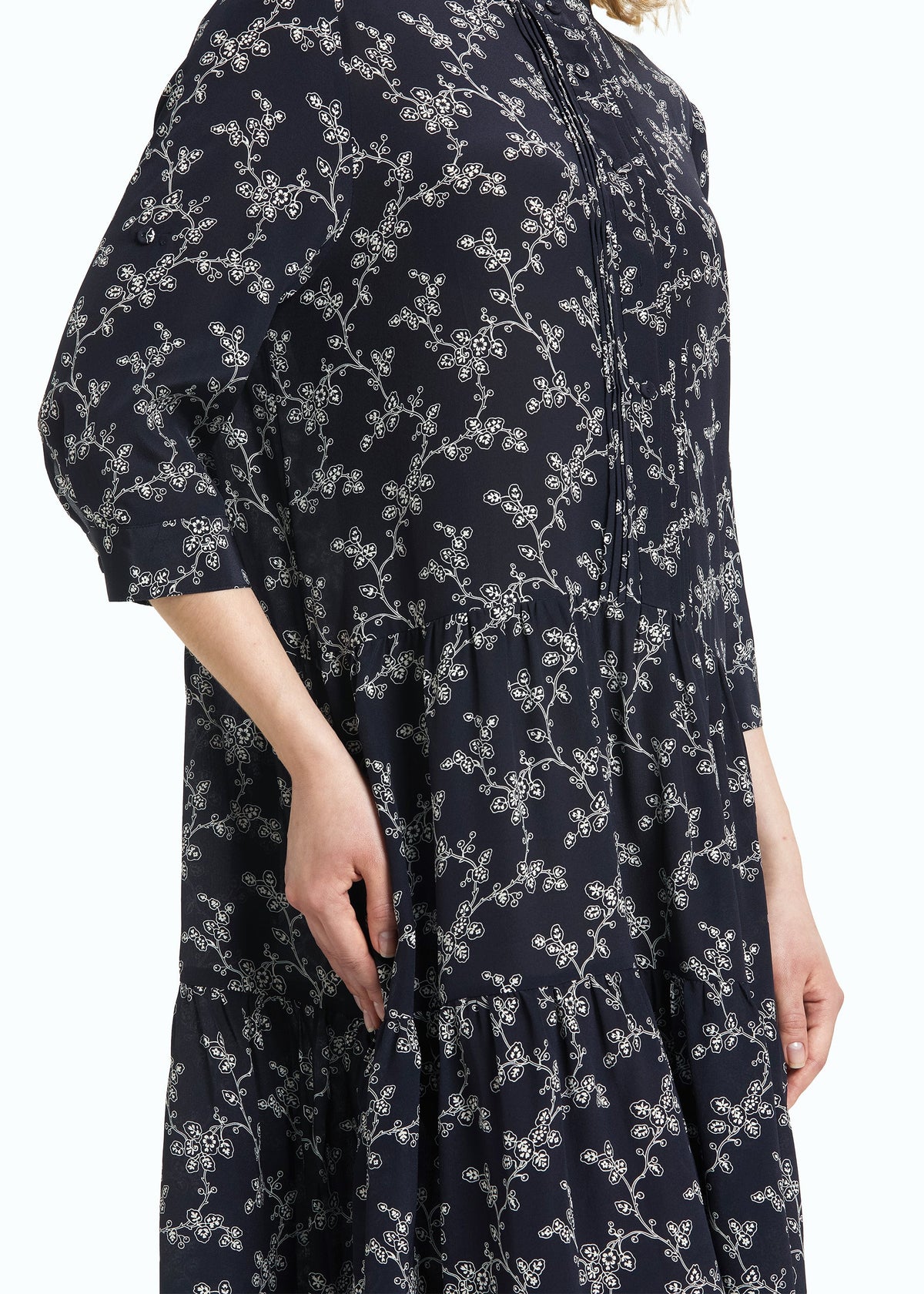 Viretta Dress